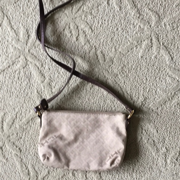 Tommy Hilfiger crossbody bag - Picture 3 of 4